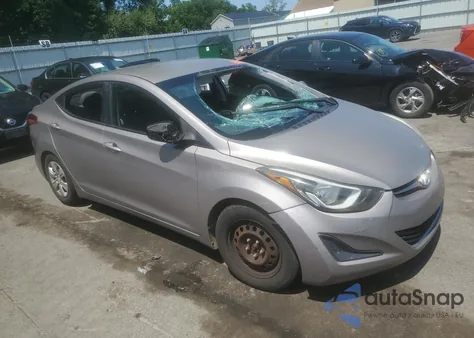 2016 Hyundai Elantra Se z USA, uszkodzony, nr VIN 5NPDH4AE3GH704895